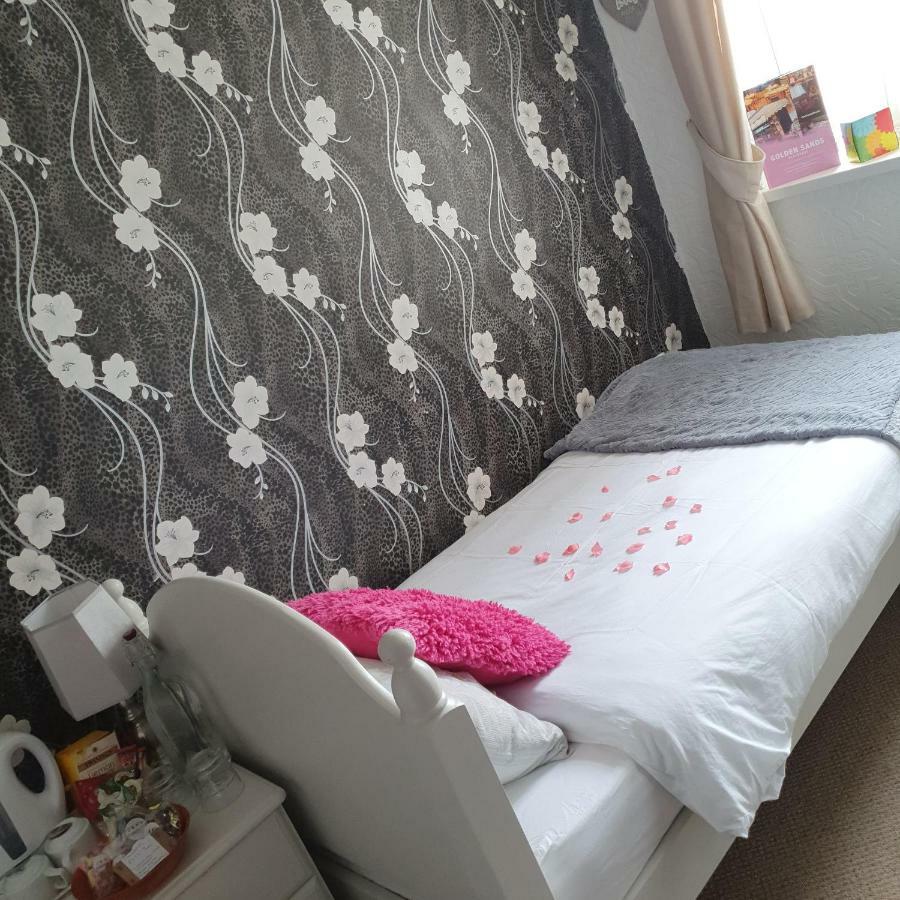 Golden Sands Hotel - St Chad'S Road Bed & Breakfast