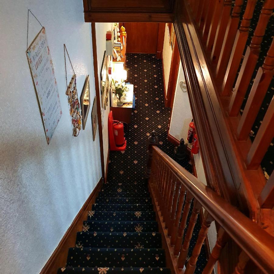 Golden Sands Hotel - St Chad'S Road Bed & Breakfast